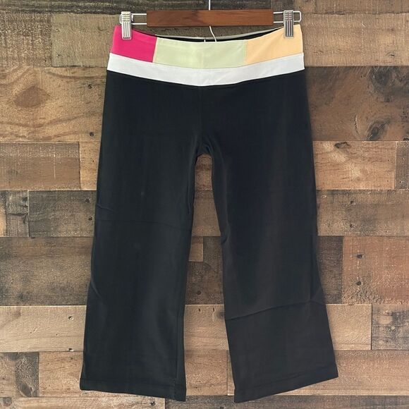 Lululemon Athletica Reversible Loose Fit Wide Leg Groove Crop Legging Size 6 - Picture 1 of 7
